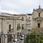 לינה וארוחת בוקר Casa Natia